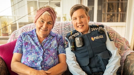 Image Wellington Paranormal 6