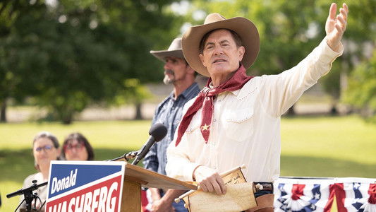 Image The Lowdown (2025) 7