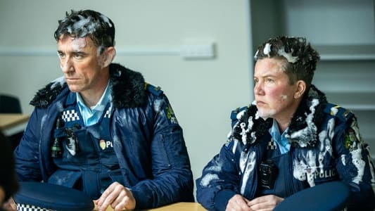 Image Wellington Paranormal 6