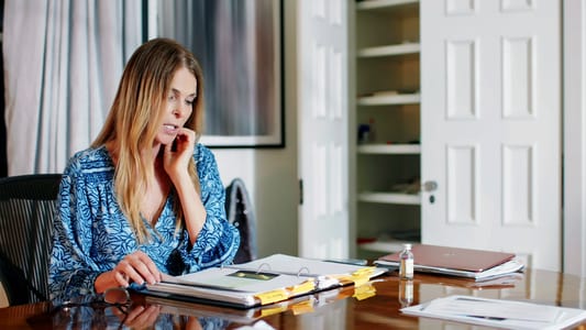 Image Seduced: Inside the NXIVM Cult 4