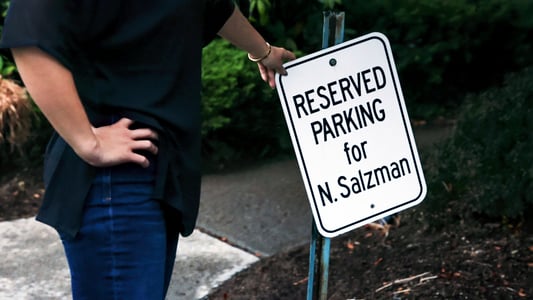 Image Seduced: Inside the NXIVM Cult 2