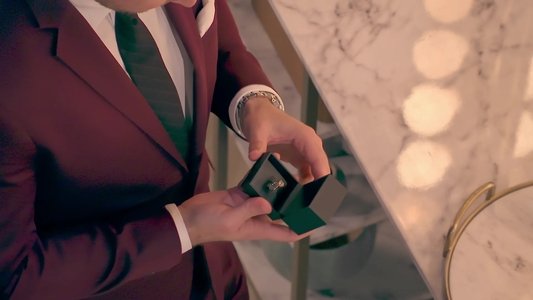 Image Love Is Blind 6